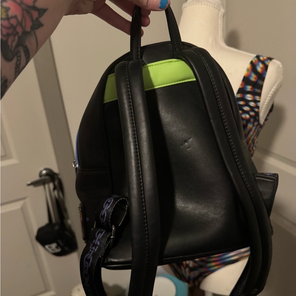Loungefly Nightmare Before Christmas Mini Backpack – Moving Wheel – Used main image 5
